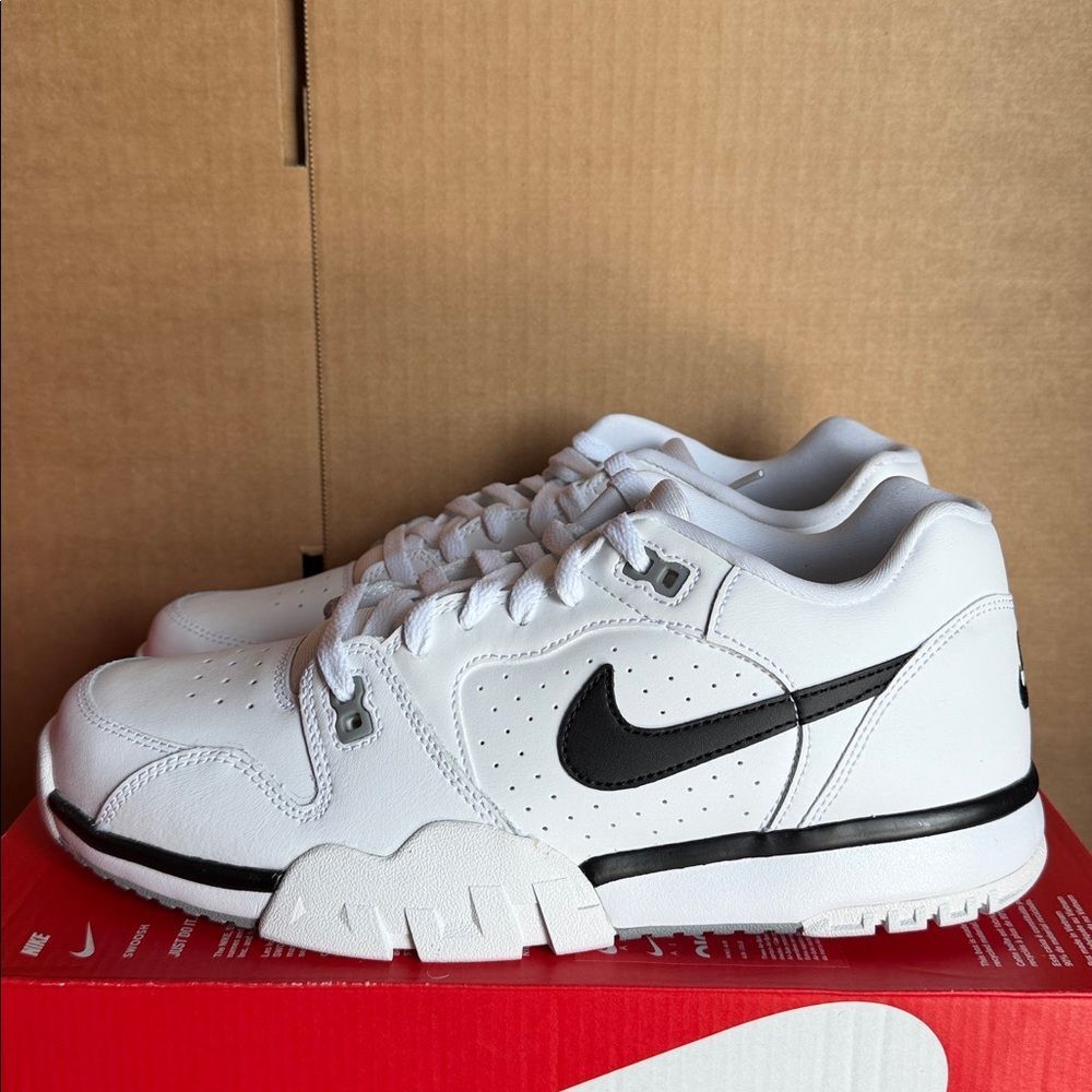 Nike Cross Trainer Low White Black CQ9182-106 Men’s Size 10.5 - Picture 2 of 6